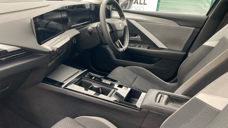 Vauxhall Astra 1.2 Turbo 130 Design 5dr Auto Petrol Hatchback